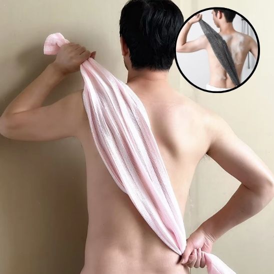 Back scrubber with sturdy strap handles for easy grip